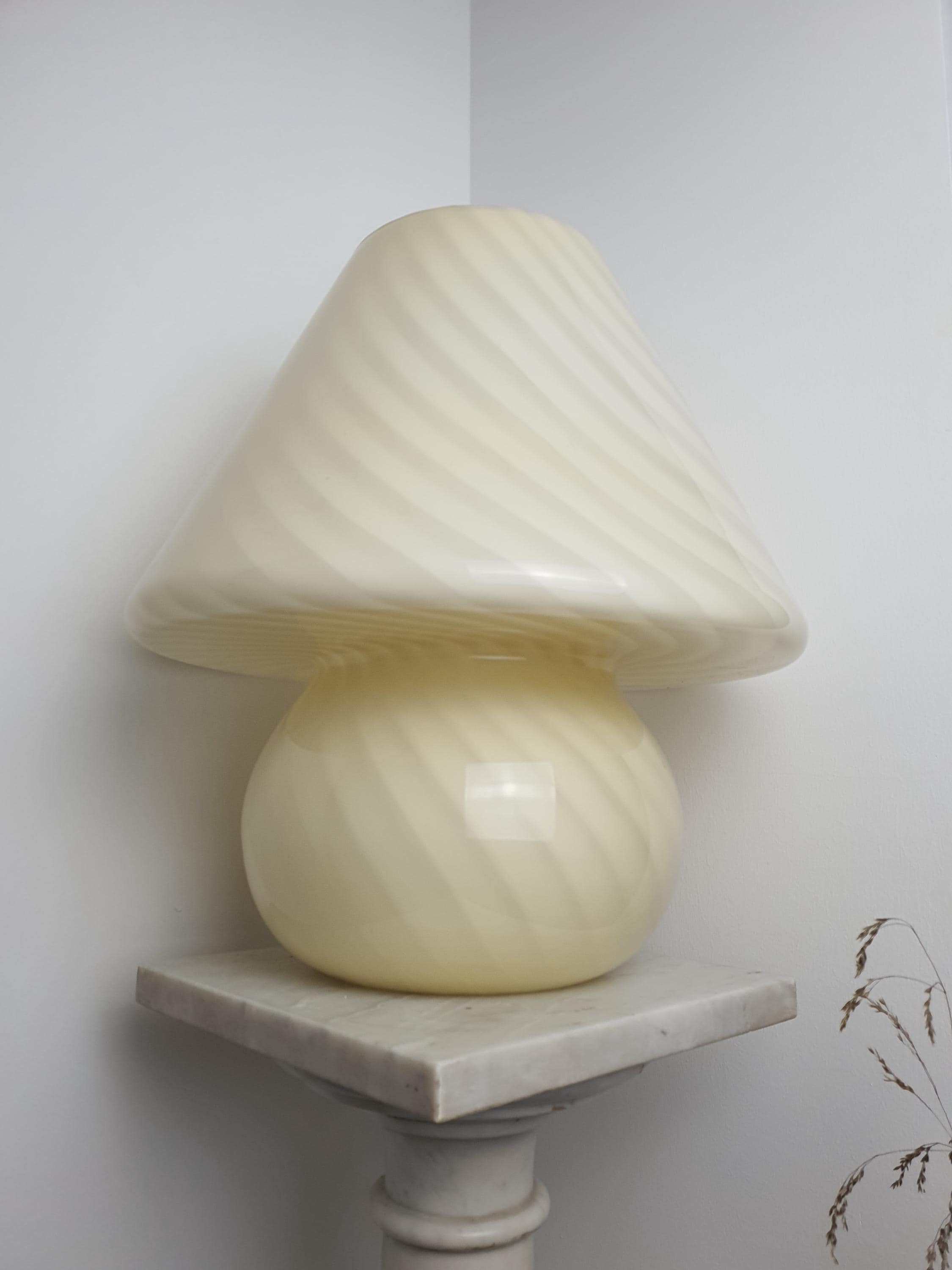 Large Murano Glass Mushroom Table Lamp 1970s Beige Candy Swirl Italian