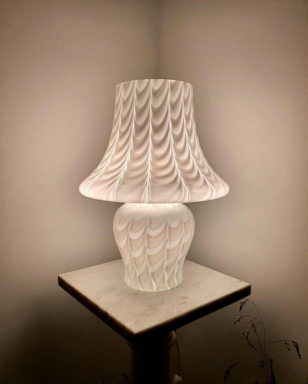 Vintage Murano glass mushroom table lamp with waved mouth-blown glass