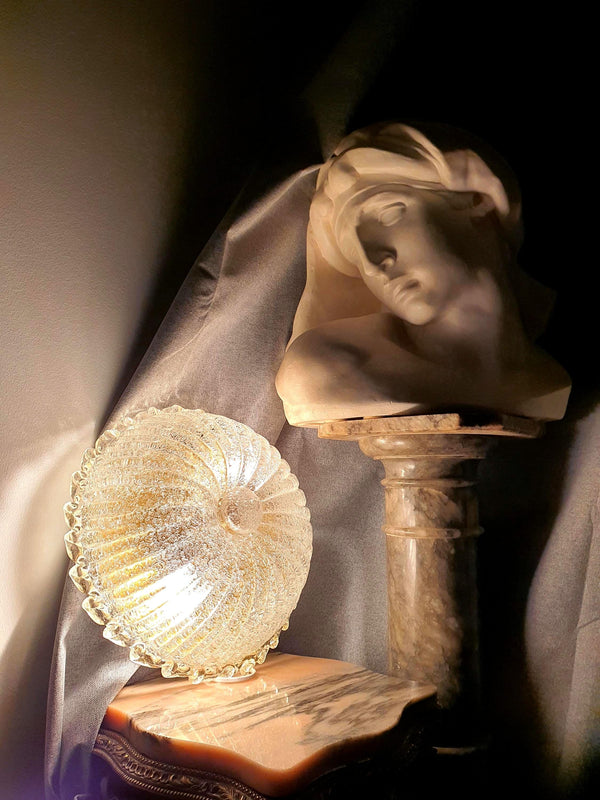 Plafonnier vintage en verre de Murano – Coquille transparente effet glace, bords dorés Avventurina, Hollywood Regency MCM
