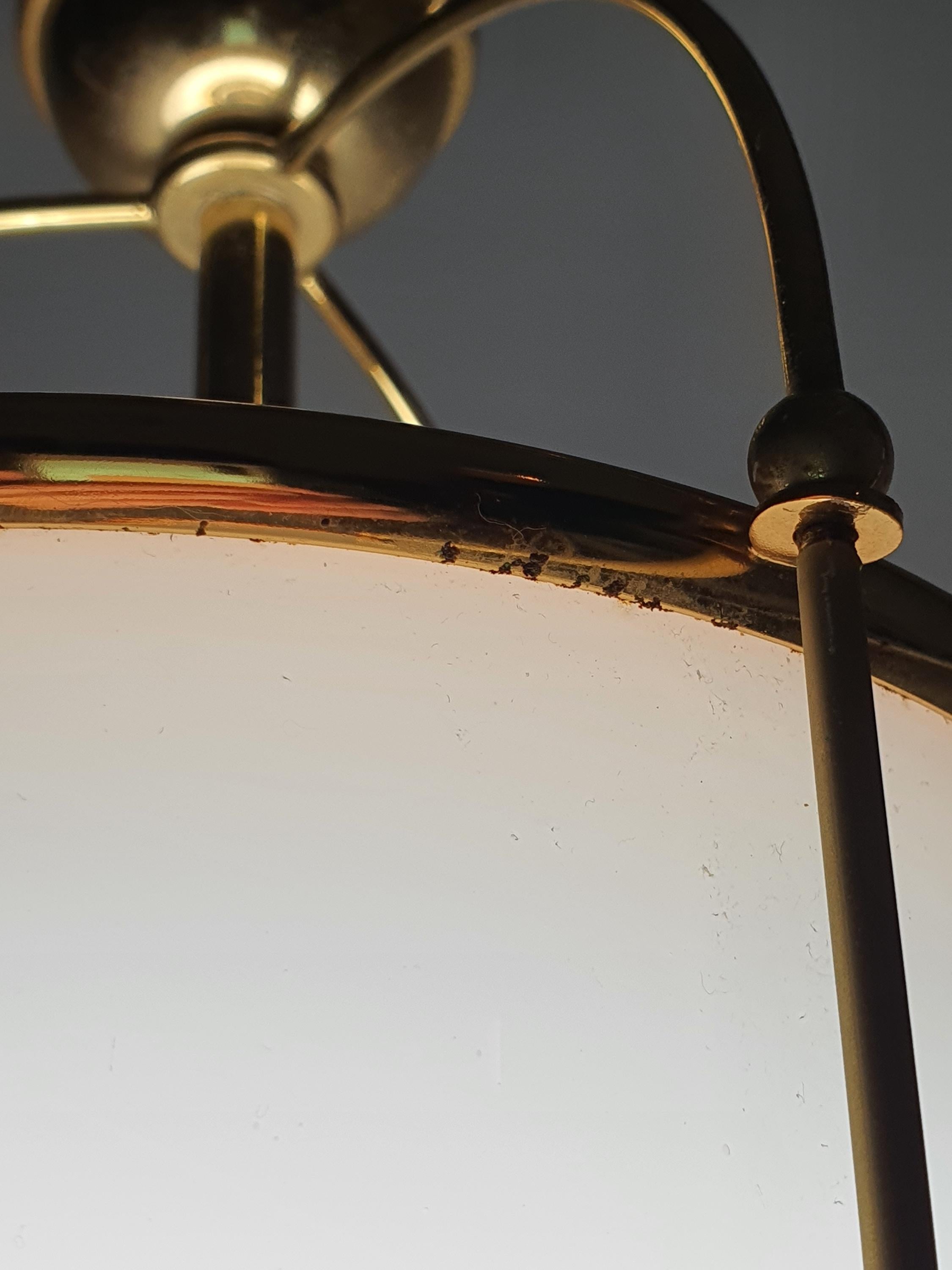 金色框架乳白玻璃吊灯 | 中世纪现代入口与浴室照明