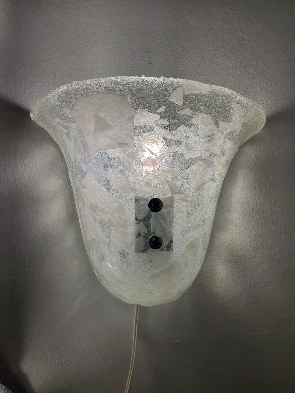 White metal backplate and E14 socket detail, rewired vintage Murano glass shell-form wall sconce, 1990s