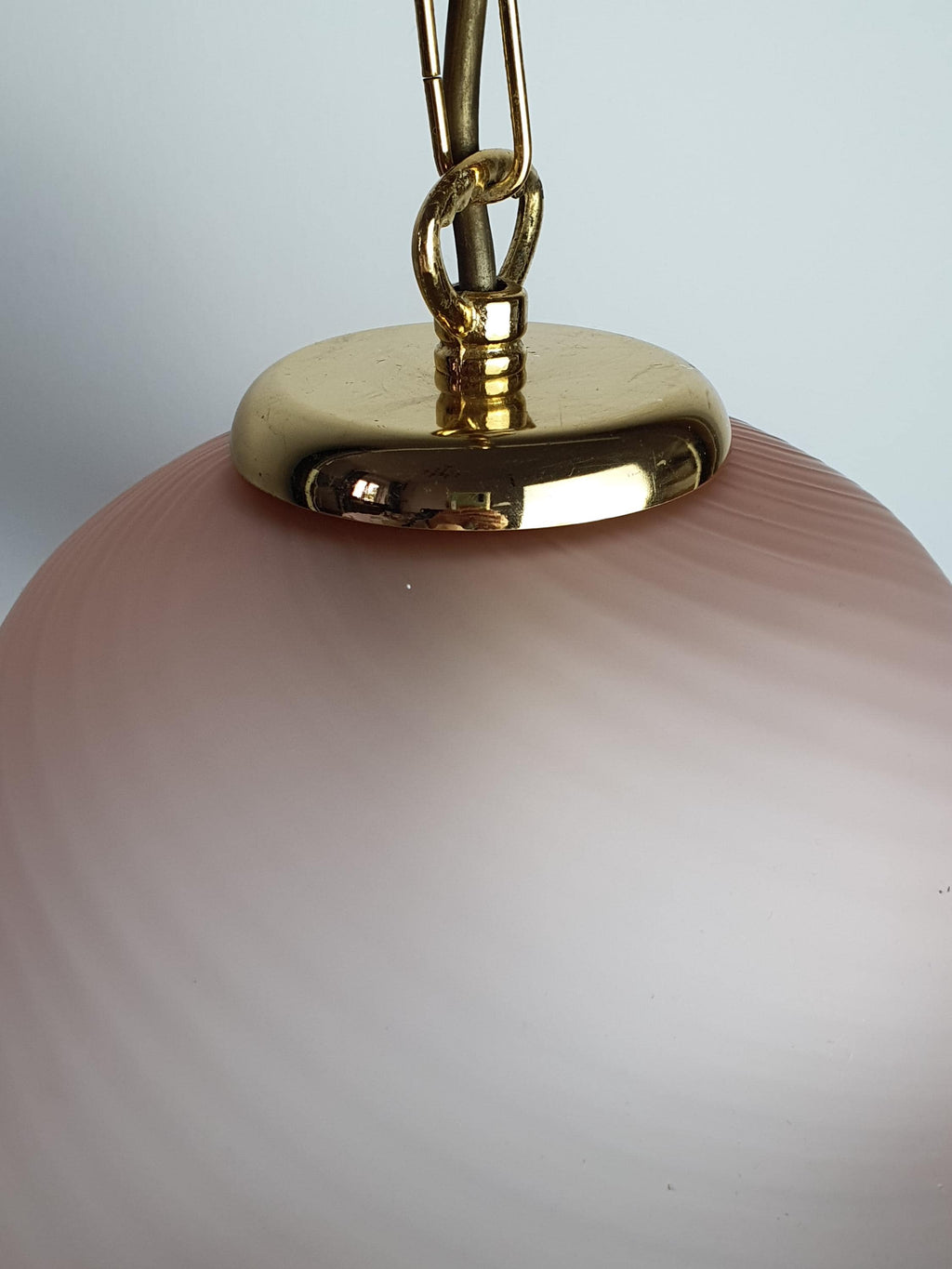 Vintage Murano fazzoletto pendant — metal base aging and surface scratches, vintage condition
