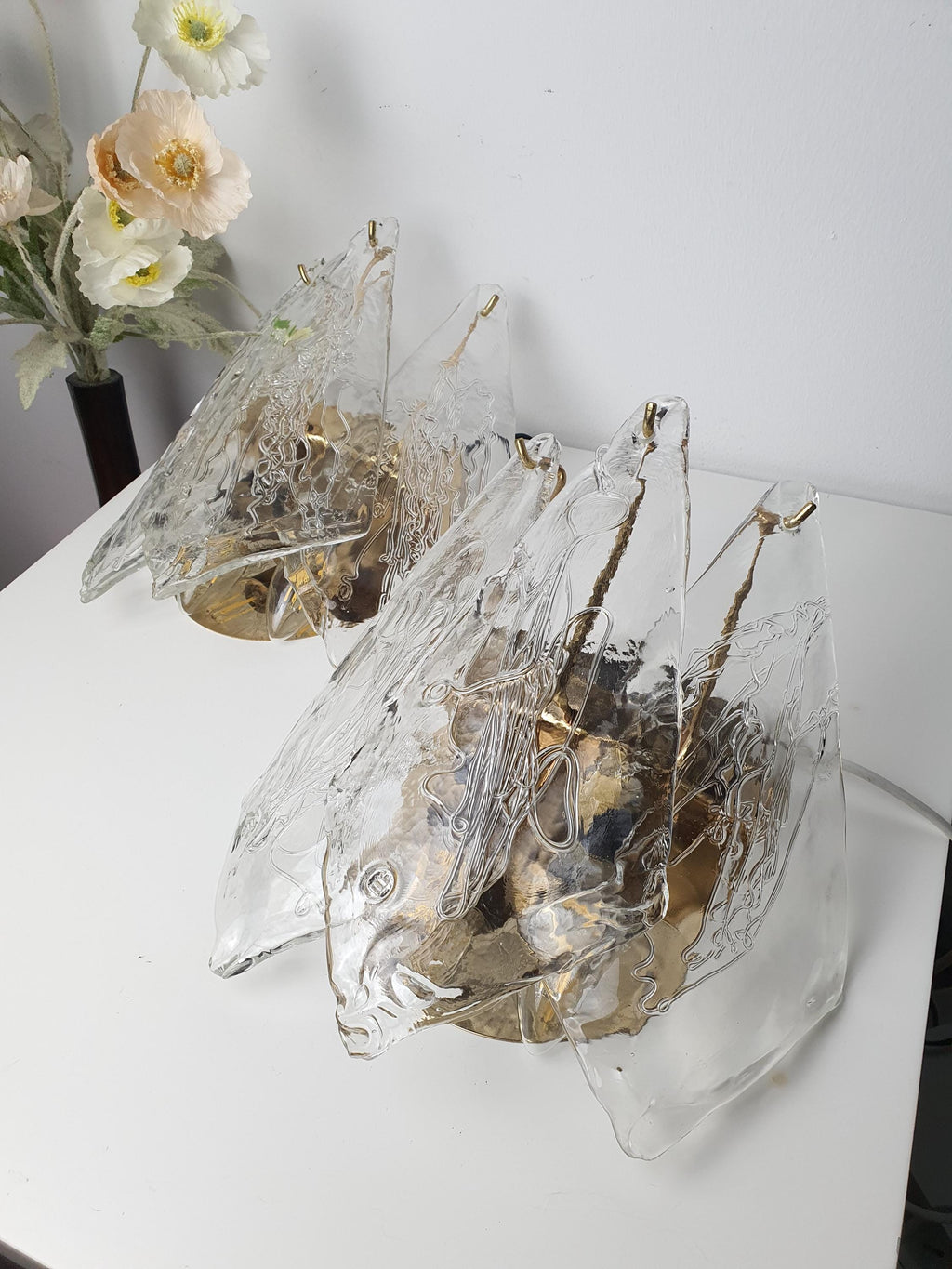 Pair of La Murrina Diamond-Shaped Petal Murano Glass Wall Sconces Gold Base