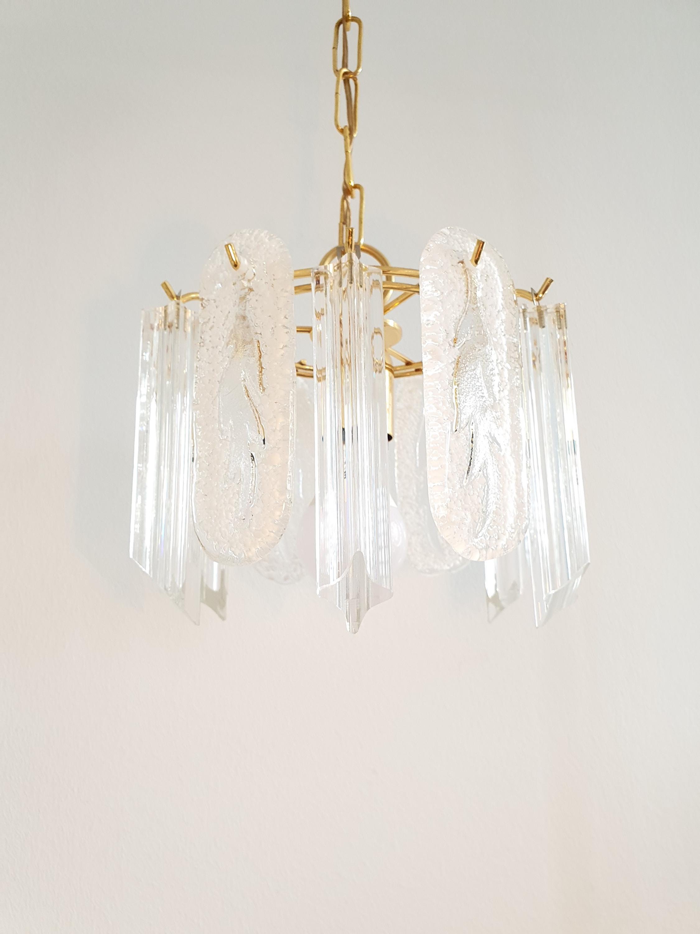 Art Deco Murano Glass Petal Chandelier: Vintage Italian Light
