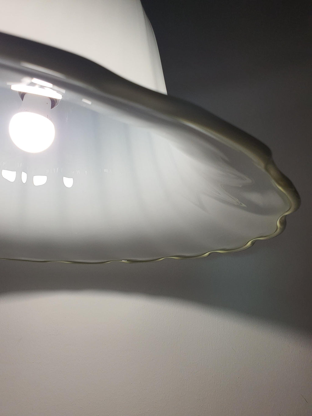 La Murrina Tulip Pendant Light | Vintage Murano Glass Lighting with Green Rim | Italian Mid-Century Modern