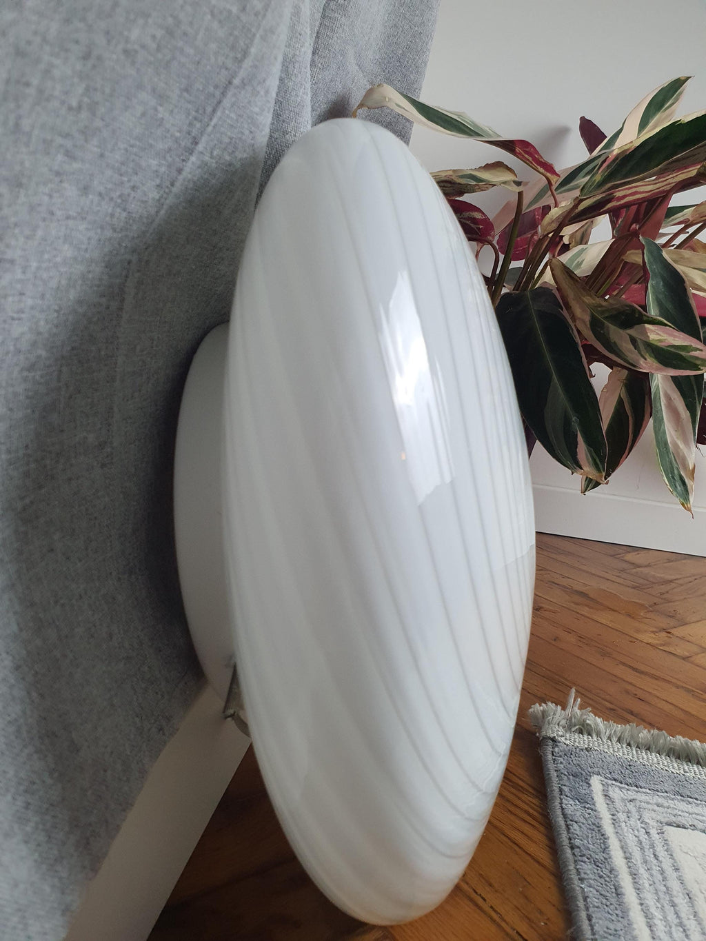 Vintage Murano Glass Swirl Flush Mount Light: Handcrafted Italian Ceiling Lamp