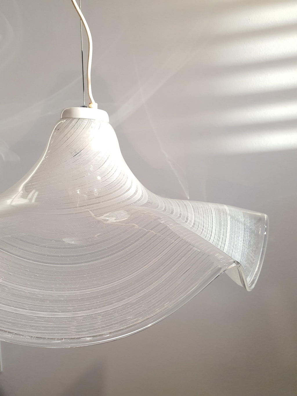 Vintage Murano Glass Handkerchief Pendant Light: Italian Filigree Chandelier