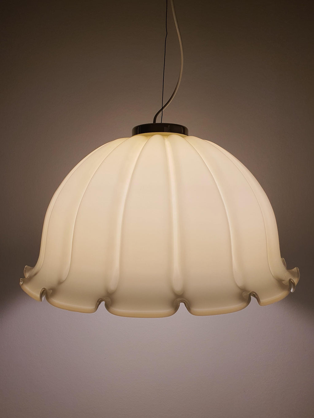 Vintage Murano Glass Cream Tulip Pendant Light Italian Retro Style