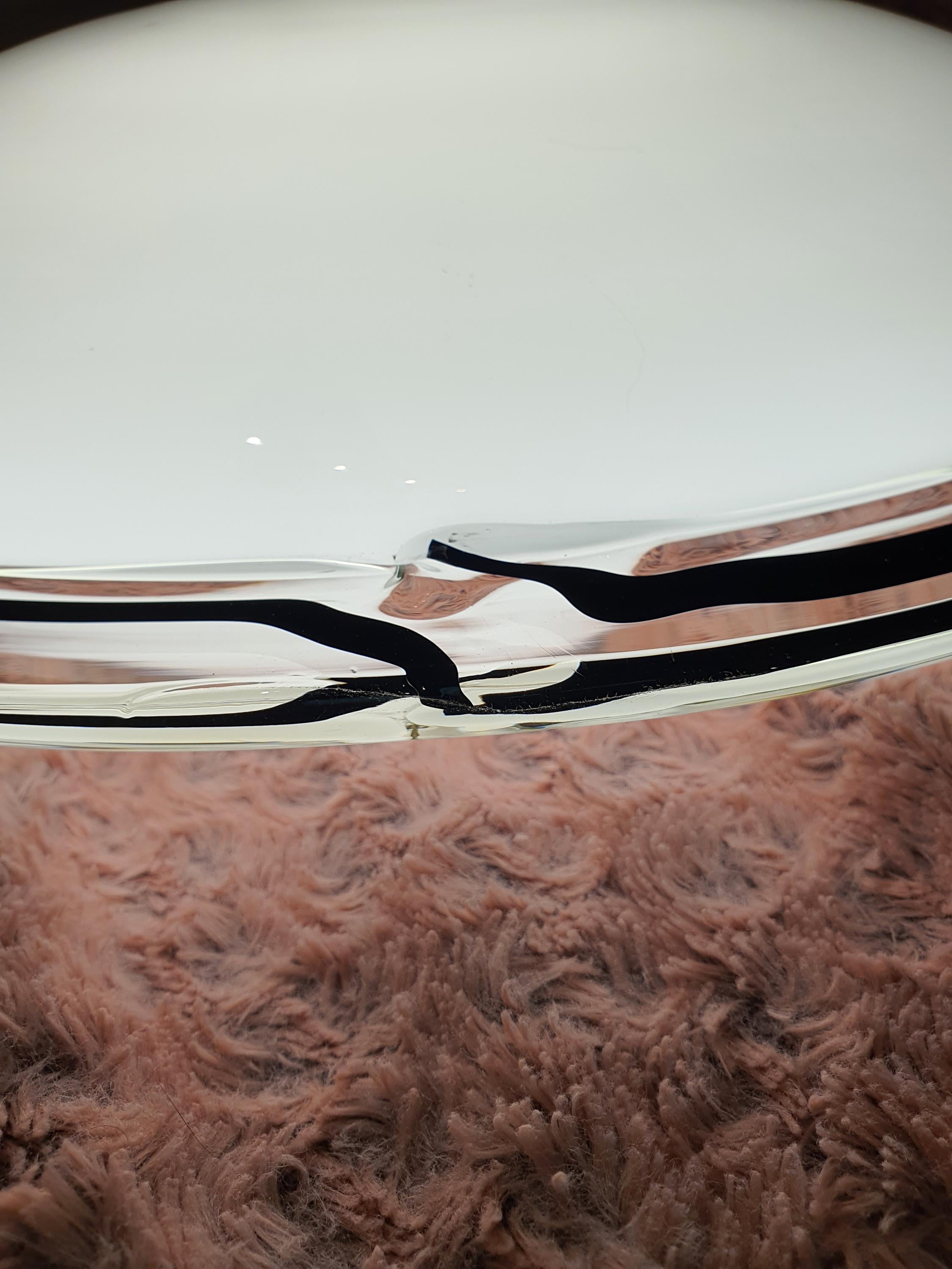 Большой муранский плафон | Винтажный итальянский потолочный светильник белого цвета с чёрным акцентом