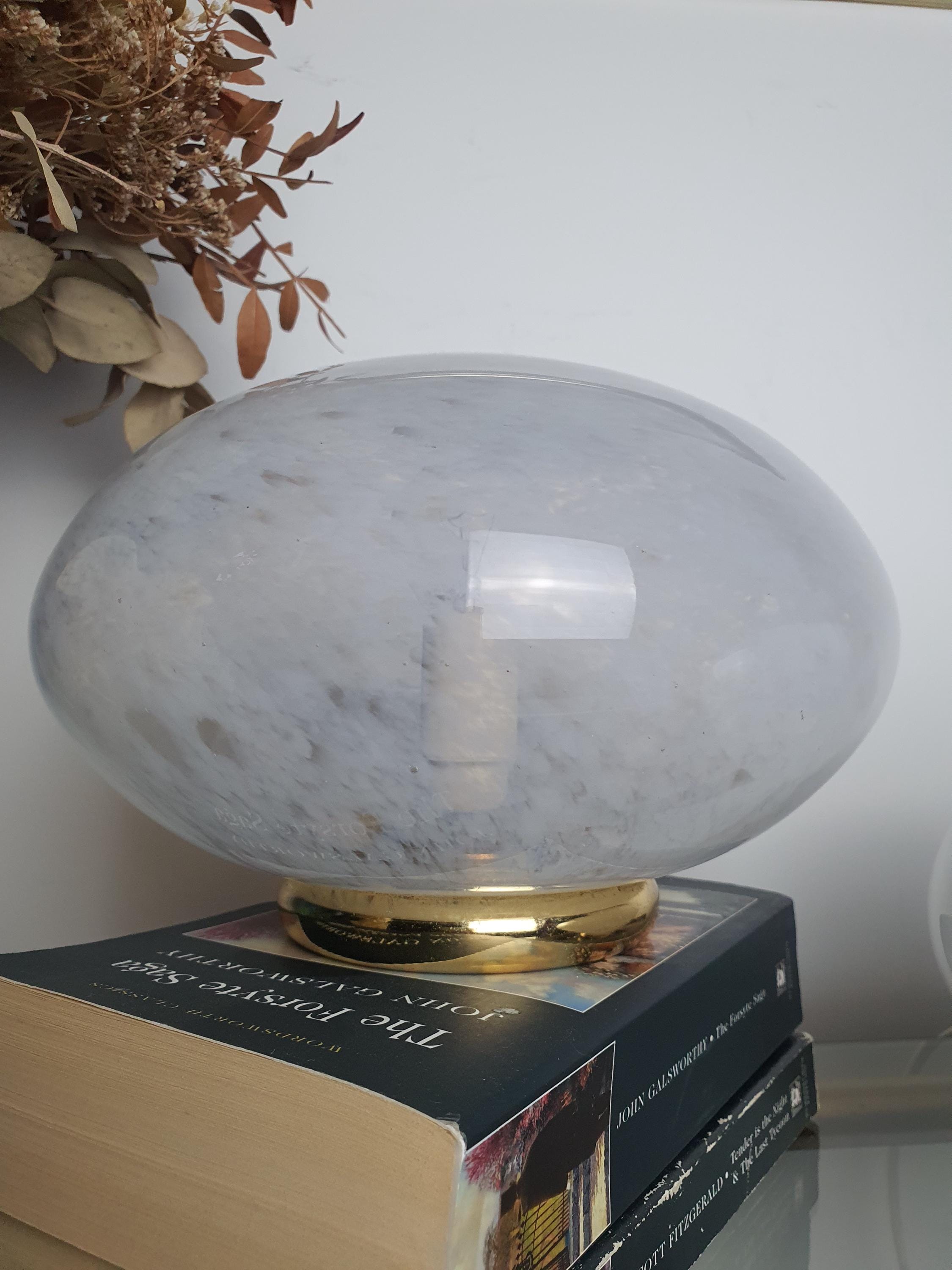 Vetri di Murano 004 labelled globe table lamp front view, clear glass with white spots, gold-toned brass base