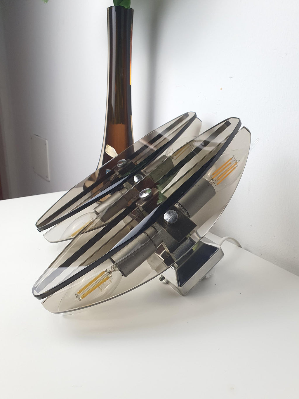 Applique vintage italienne Veca — usure du chrome liée à l'usage, bon état vintage
