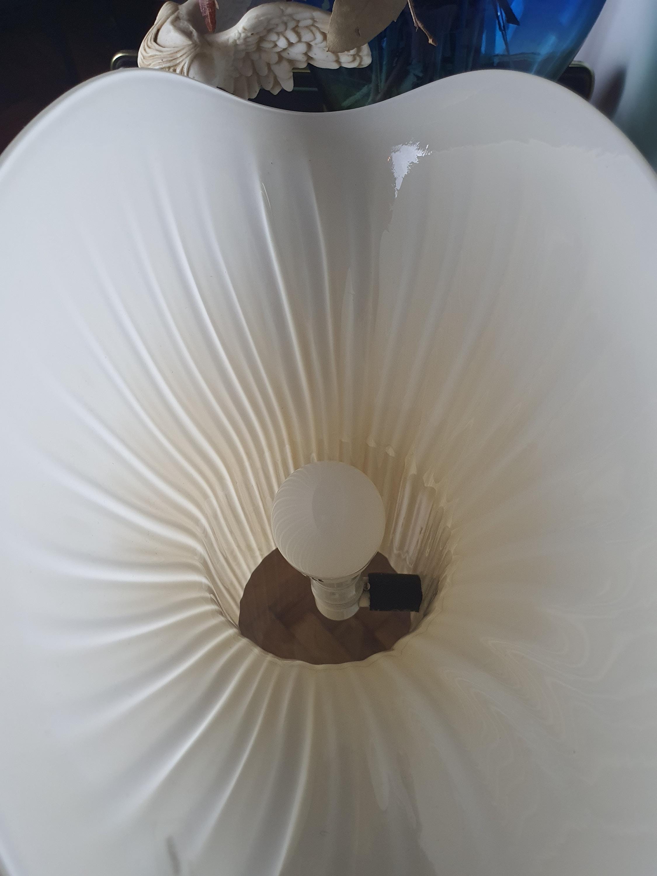 Vintage Murano Due Calla Lily Lamp: Beige Italian Glass Mid-Century Lighting