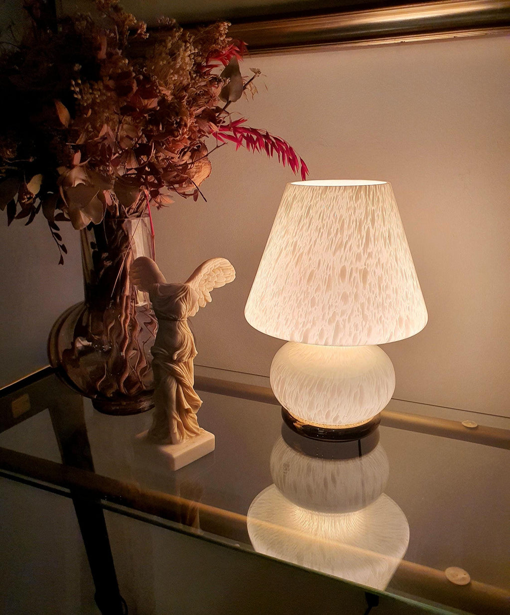 Vintage Murano Glass Mushroom Lamp: Mid-Century Modern Beige Bedside Light