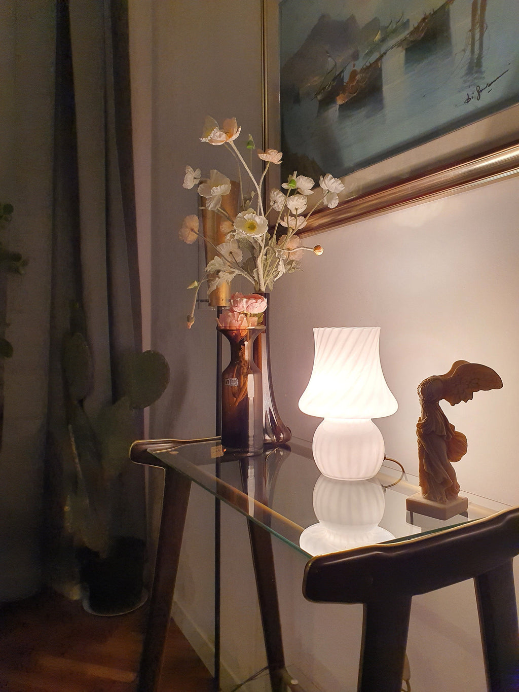 Vintage Murano glass mushroom lamp with white swirl pattern, 1980s Italian Mid-Century Modern bedside light