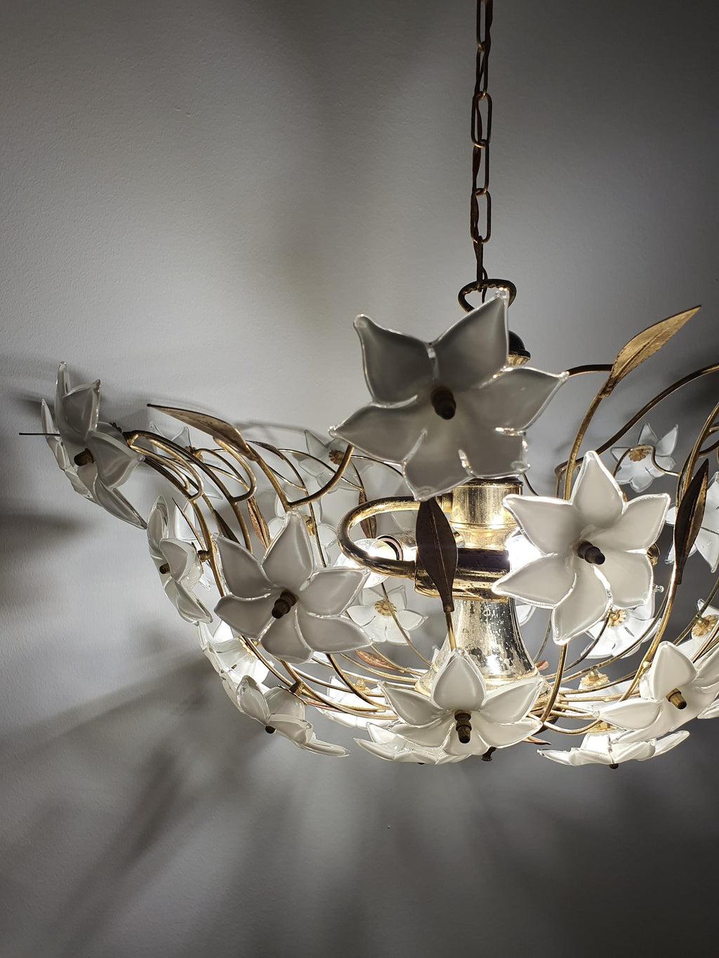 Vintage 1980s Murano glass floral chandelier side profile, showing 33cm height, white flower bowl and gold-tone structure