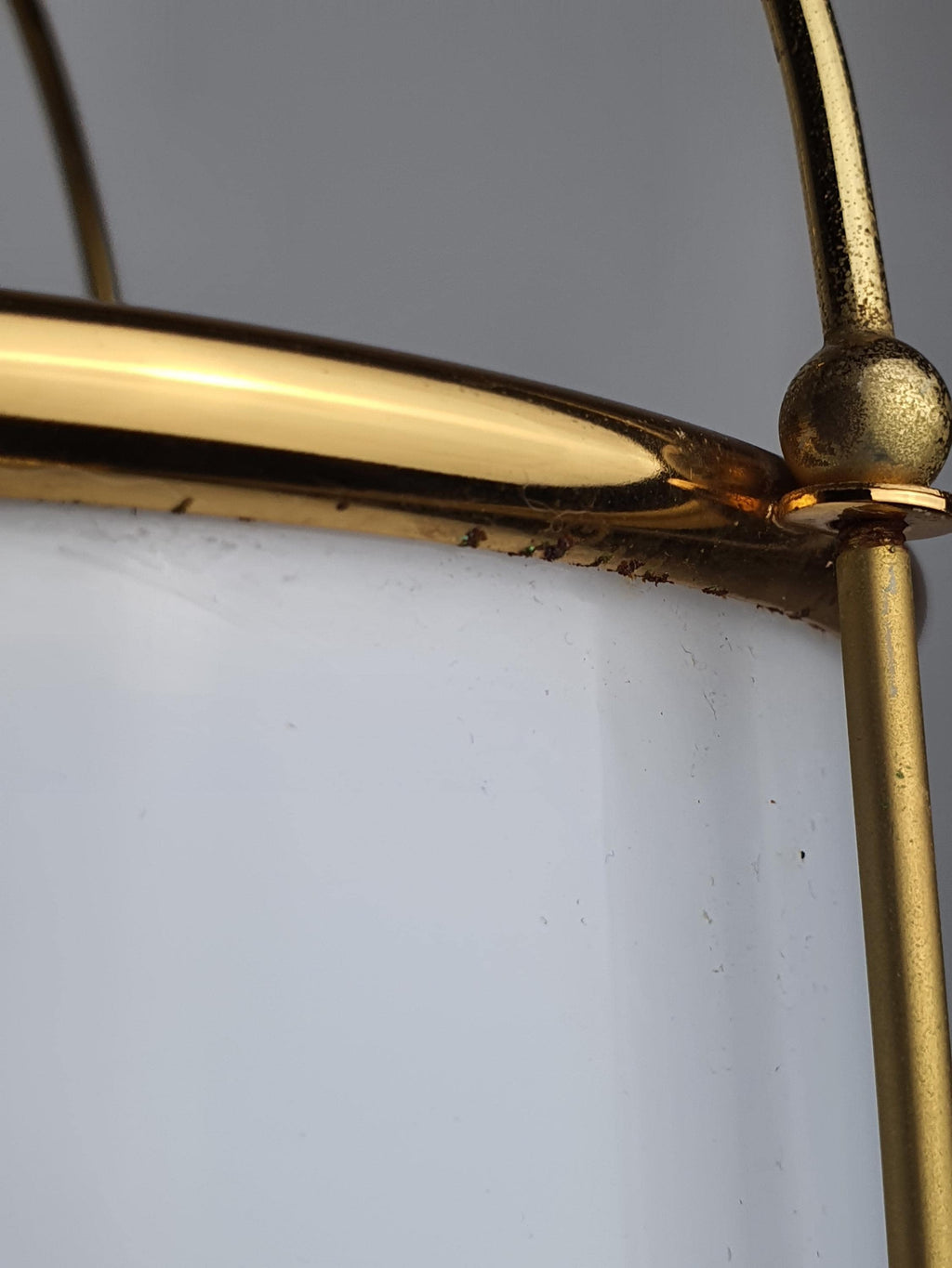 金色框架乳白玻璃吊灯 | 中世纪现代入口与浴室照明