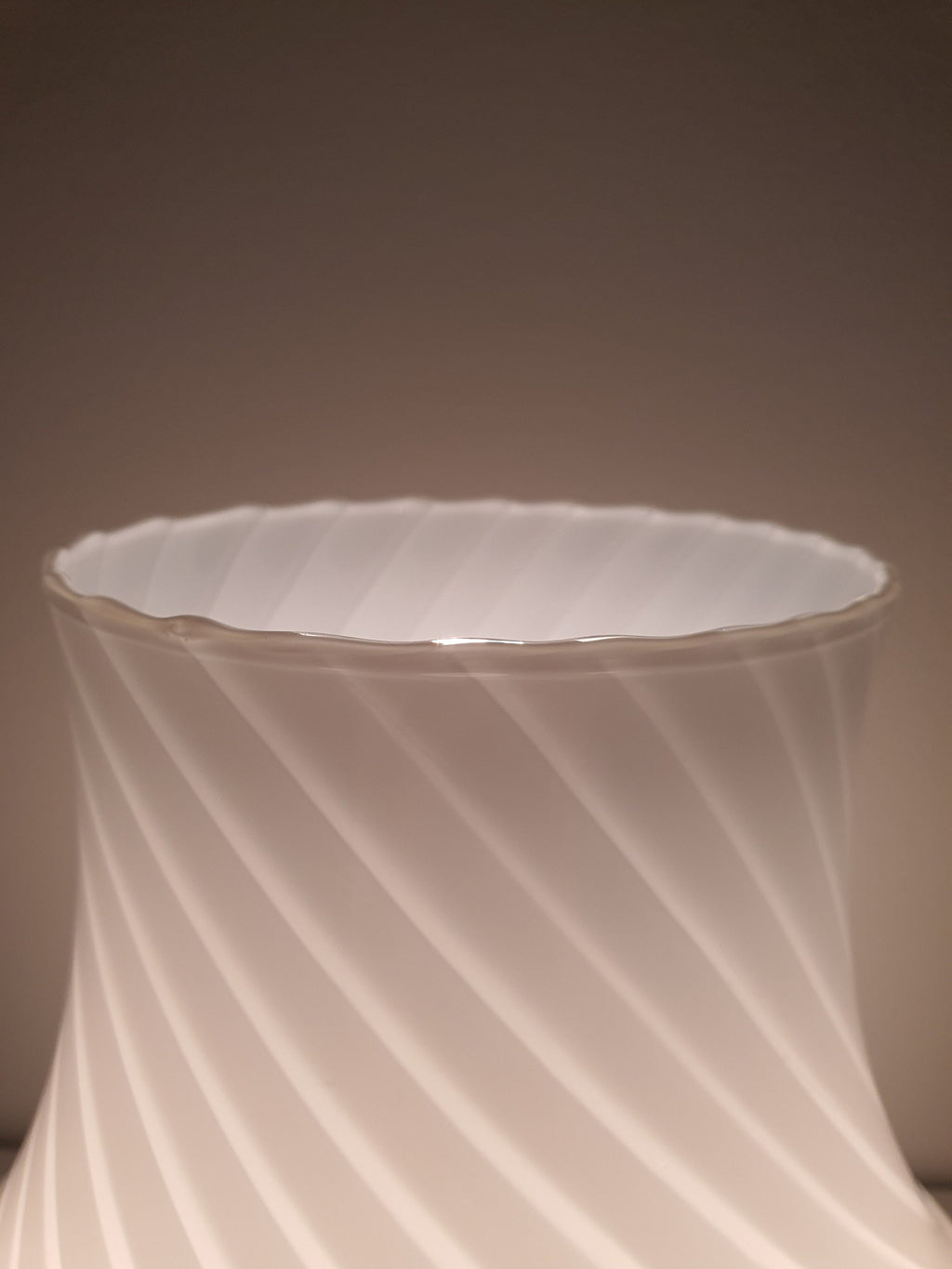XL White Swirl Murano Glass Mushroom Lamp - 1970s Mid-Century Modern