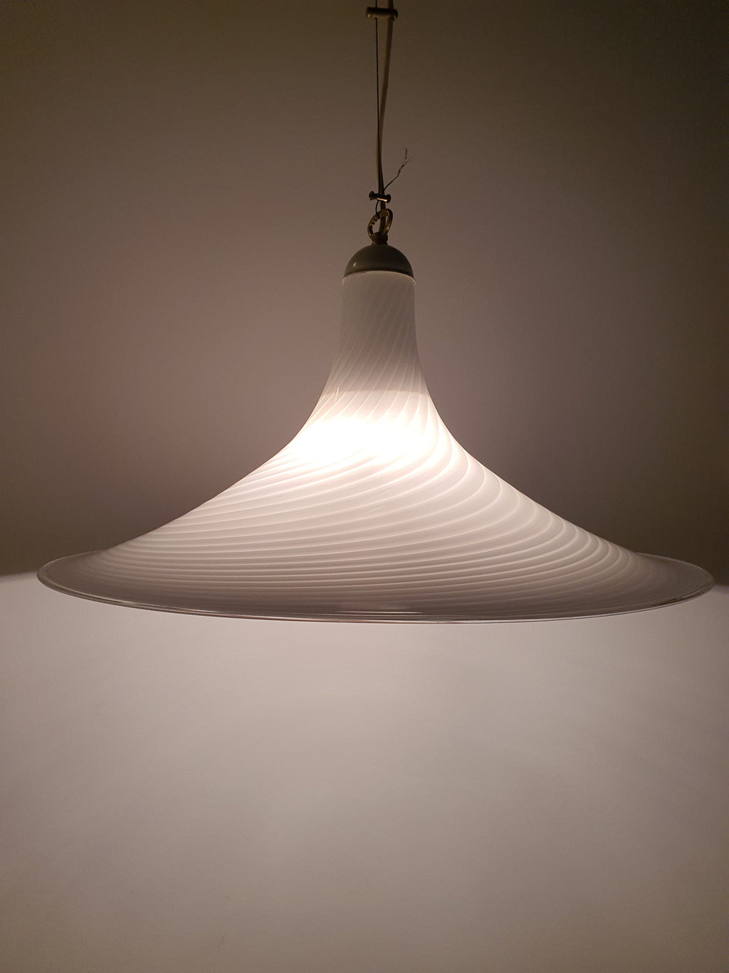 Vintage Murano Glass Swirl Pendant Light: Hand-Crafted White Chandelier